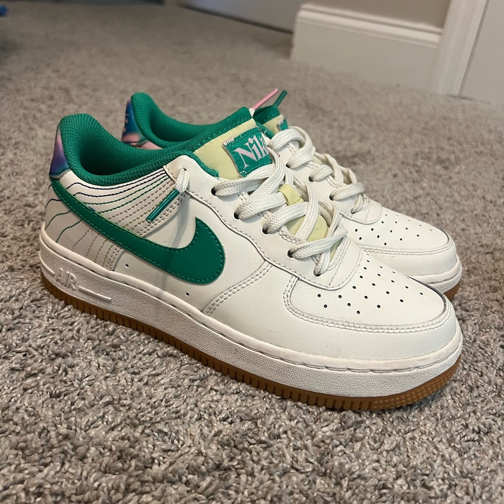 Nike Kids Sneakers - White and Green
